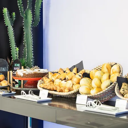 Szálloda Gat Point Charlie 3*