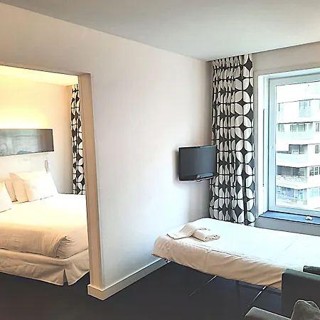 Hotel Gat Point Charlie