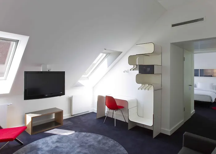 Gat Point Charlie Hotel 3*