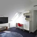 가트 포인트 찰리 호텔 3*