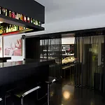 Gat Point Charlie Hotel 3*