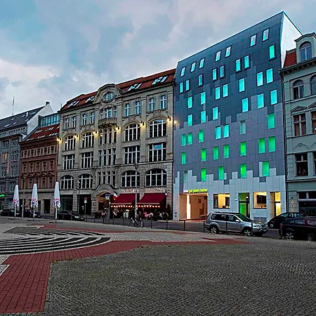 Hotel Gat Point Charlie