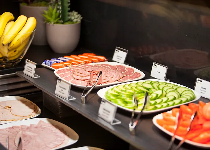 Gat Point Charlie Hotell 3*