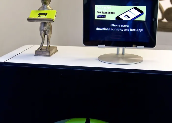 Hotel Gat Point Charlie