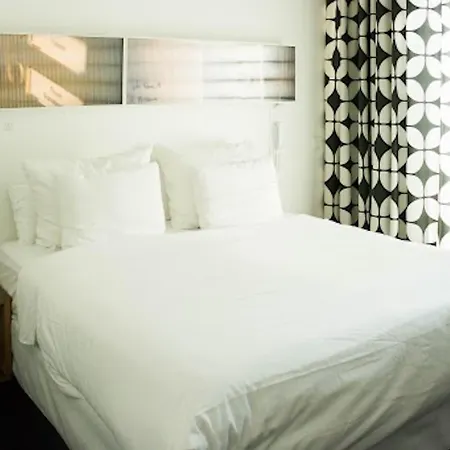 Gat Point Charlie Hotel 3*