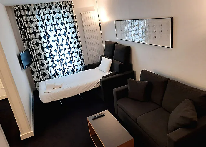Hotel Gat Point Charlie 3*