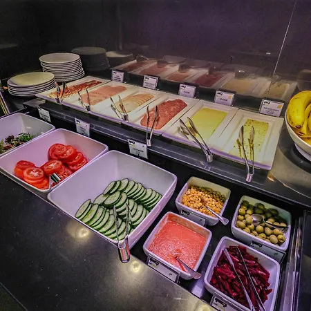 Otel Gat Point Charlie