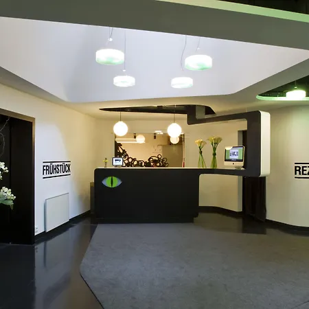 Hotel Gat Point Charlie 3*